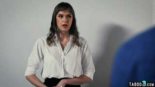 Couage fru beställning hennes medarbetare Vanguard att knulla hennes gubbe