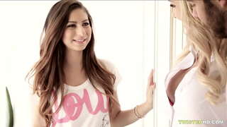 Жазықсыз бала күтуші трахается үшеуі