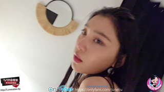 Juni Liu / SpicyGum - Hjemmelavet Blodtryksmåling med en Kinesisk Studerende