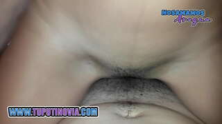 Influencer colombiana добива fucked од братучед bareback siguela во @luciatuputinovia 3/3