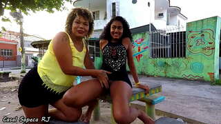 Novinha tira je maskaru com o kasal sapeca