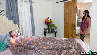 Fin vye granmoun bòpè fukin nan dèyè l &#039; yo pa gen vyann latina bèlfi