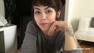 Unshaved Ljubitelj Hard Ejakulira U Samoci