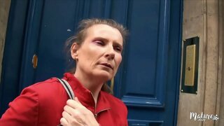 Con i miei amici sulla scopa una matura