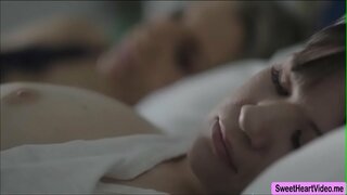 Alison Rey se ak Ashley ak yo jwi niche yo pussy