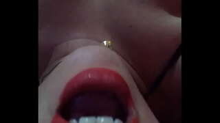 Flickvän jerks utanför